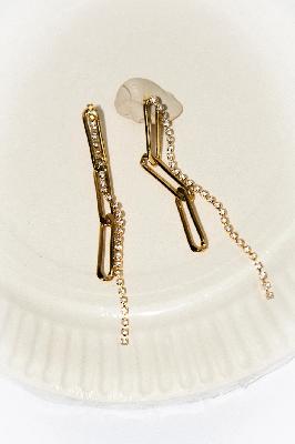 Bridal jewelry at Olympe showrooms