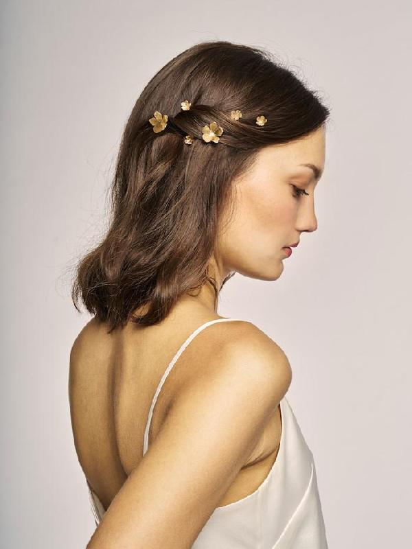 Bridal accessories 