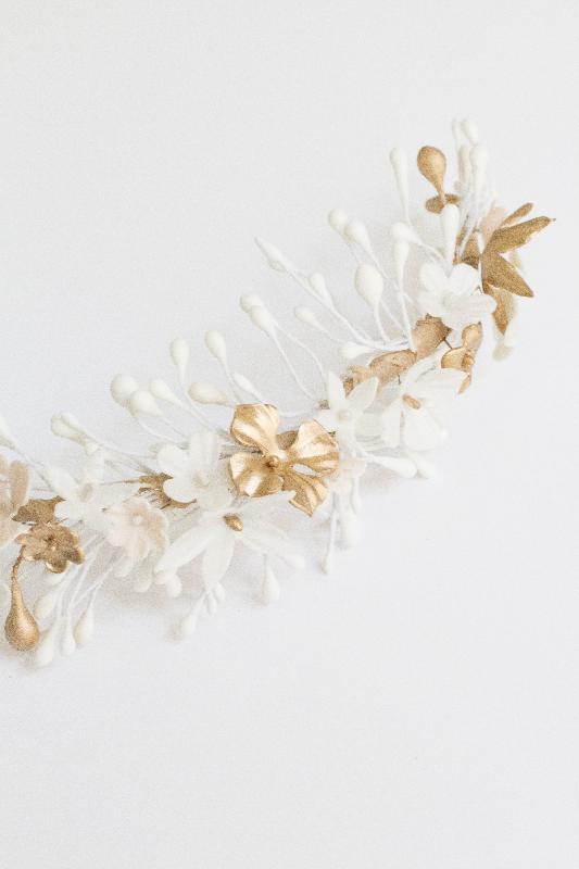 Bridal accessories 