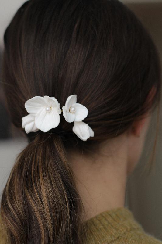 Bridal accessories 