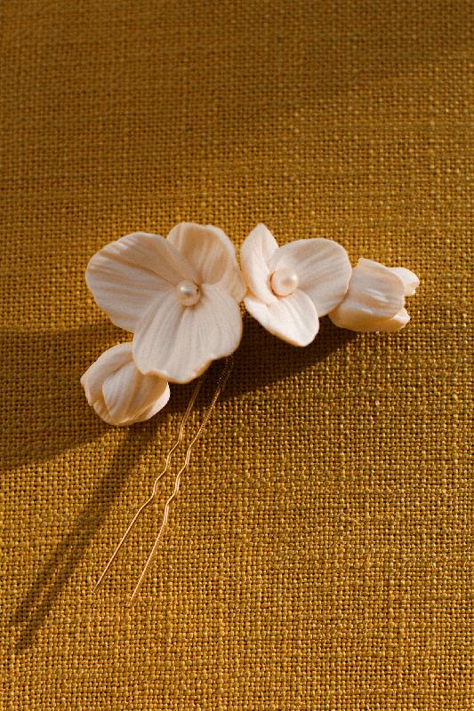 Bridal accessories 