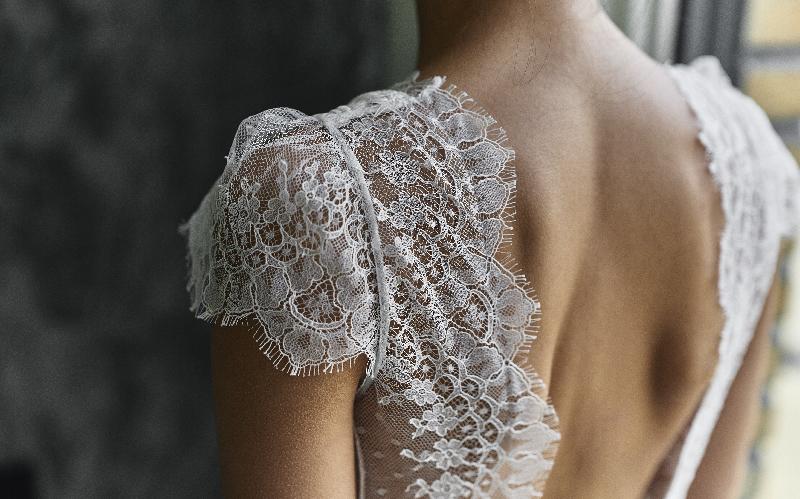 Robes de mariée Laure de Sagazan  : Modele Robe Astaire (Bordeaux uniquement)
