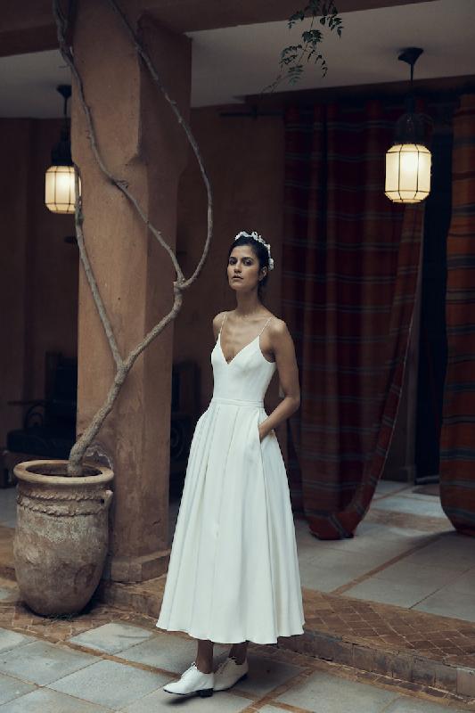 Robes de mariée Laure de Sagazan  : Modele Robe Dickinson (Bordeaux uniquement)