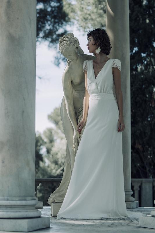 Robes de marie Laure de Sagazan  : Modele Robe Dolan (Bordeaux)