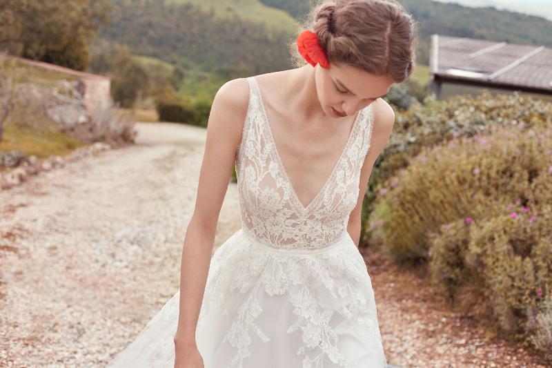 Robes de mariée Anna Kara : Modele Robe Effie (Bordeaux)