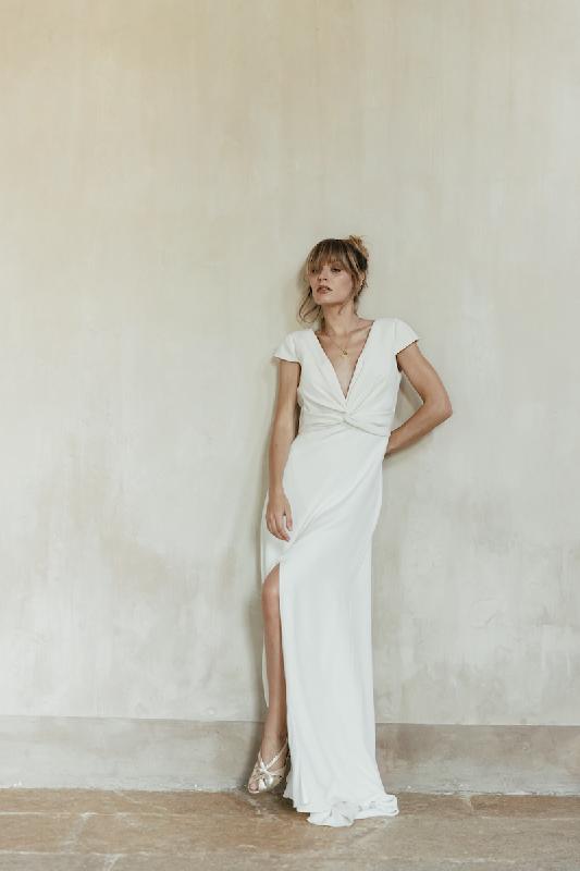Robes de mariée Nos Archives : Modele Robe Pitt (LYON)