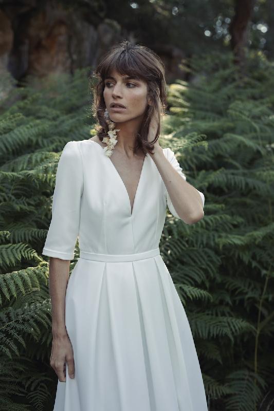 Robes de mariée Laure de Sagazan  : Modele Robe Salvini (Bordeaux uniquement)