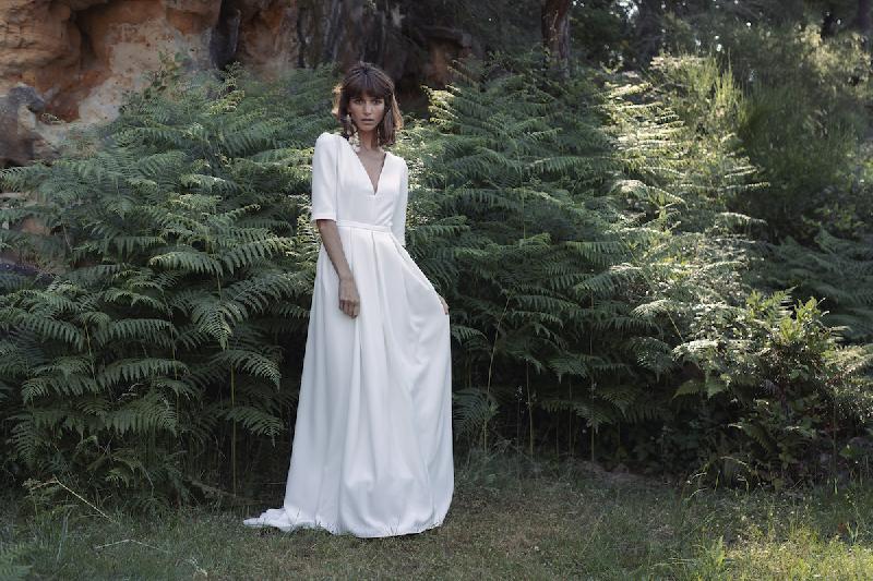 Robes de mariée Laure de Sagazan  : Modele Robe Salvini (Bordeaux uniquement)