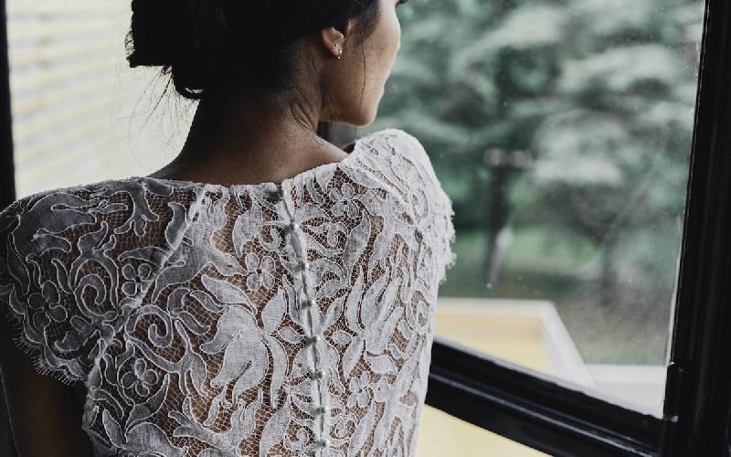 Robes de mariée Laure de Sagazan  : Modele Robe Stone (Lyon uniquement)
