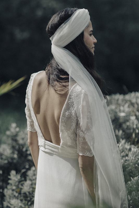 Robes de mariée Laure de Sagazan  : Modele Robe Verne (Bordeaux)