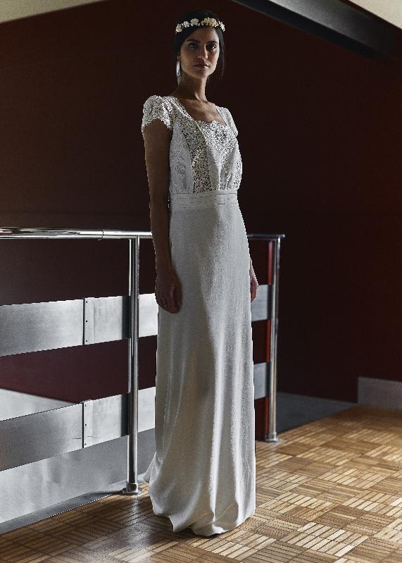 Robes de mariée Laure de Sagazan  : Modele Robe Welles (Bordeaux)