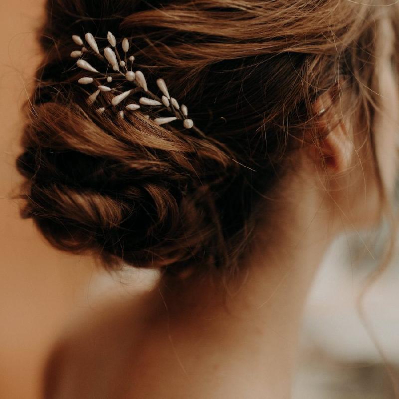 Bridal accessories 
