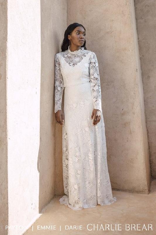 Robes de marie Charlie Brear : Modele Top Emmie (Lyon uniquement)