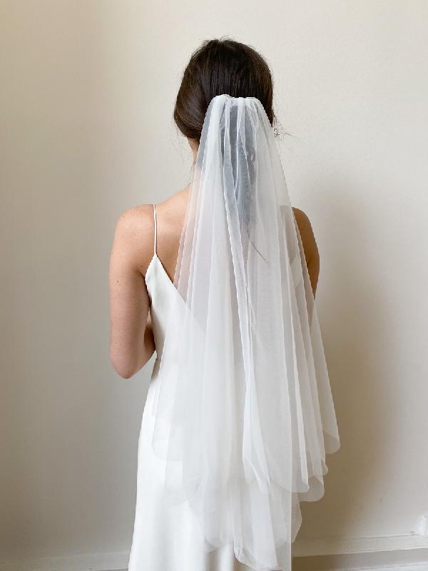 Accessoires Laure de Sagazan  : Modele Voile court sans dentelle 